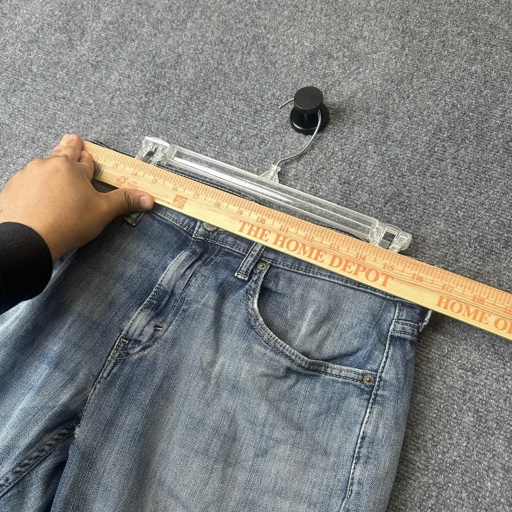 Levi's‎ 511 Jeans 32x32 Light Wash Denim Slim Straight Distressed Casual